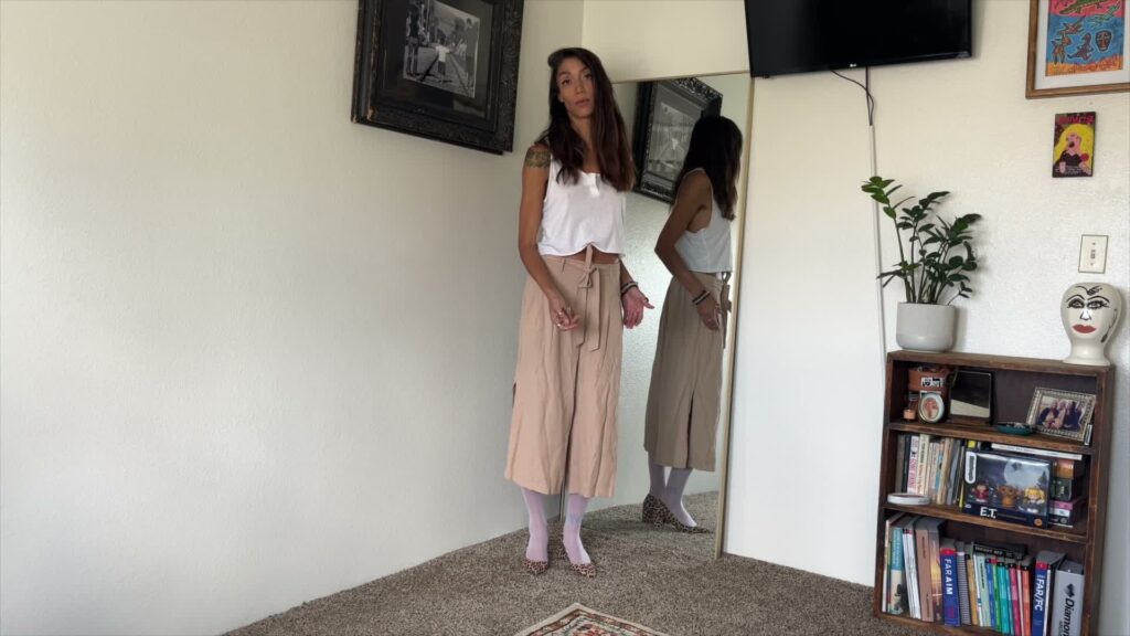 Evie-s-Elegant-White-Stockings-Try-On-by-RSLOVE-1-mp4